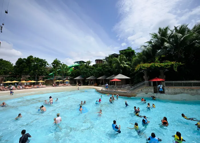 Resorts World Sentosa - Crockfords Tower
